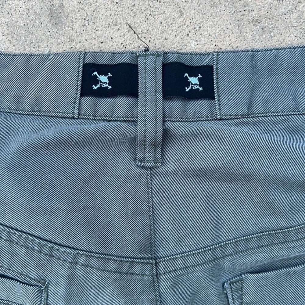 Oakley Men's Green Cargo Shorts Size 36